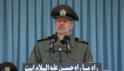 تصاویر/ تحویل دهی ناو موشک انداز سپر به نیرو دریایی ارتش توسط وزارت دفاع

