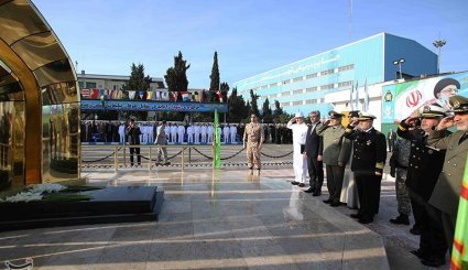 تصاویر/ تحویل دهی ناو موشک انداز سپر به نیرو دریایی ارتش توسط وزارت دفاع

