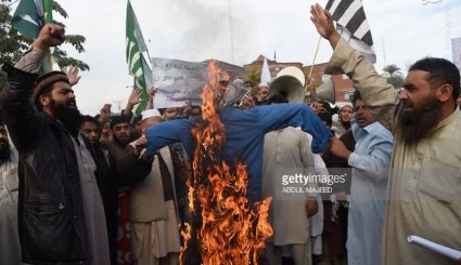 به آتش کشیدن تصویر ترامپ در پاکستان