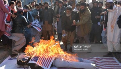 به آتش کشیدن تصویر ترامپ در پاکستان