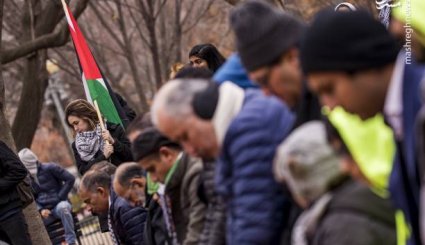 اقامه نماز جمعه در مقابل کاخ سفید