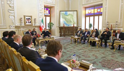دیدار وزیر خارجه انگلیس با رییس مجلس شورای اسلامی
