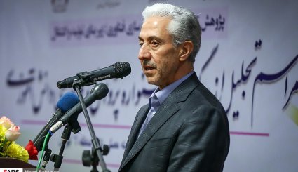 تجلیل از برگزیدگان جشنواره پژوهش و فناوری دانش‌آموزی