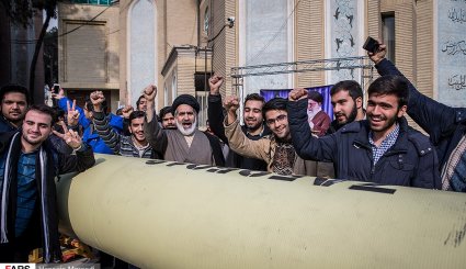 تصاویر/ نمایش موشک بالستیک «ذوالفقار» در دانشگاه امیرکبیر
