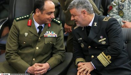  دیدار وابستگان نظامی خارجی مقیم تهران با دریادار خانزادی