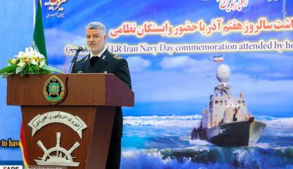  دیدار وابستگان نظامی خارجی مقیم تهران با دریادار خانزادی