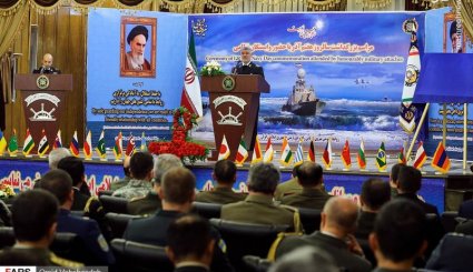  دیدار وابستگان نظامی خارجی مقیم تهران با دریادار خانزادی