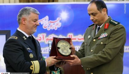  دیدار وابستگان نظامی خارجی مقیم تهران با دریادار خانزادی