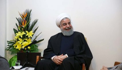 دیدار رئیس جمهور با خانواده شهید ادوین شاهمیریان
