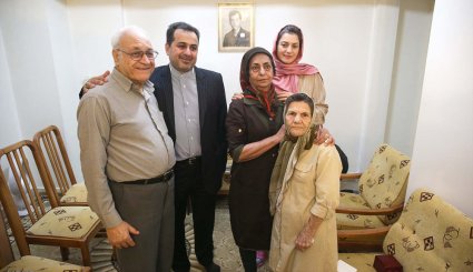 دیدار رئیس جمهور با خانواده شهید ادوین شاهمیریان
