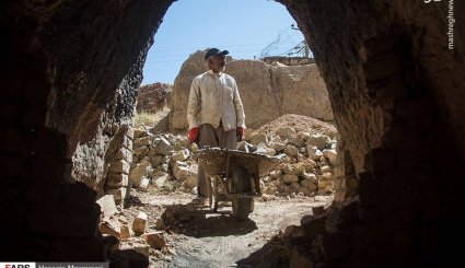 کارگران کم سن‌وسال فاروج