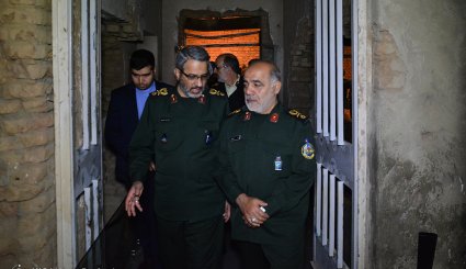 تصاویر/ بازدید فرماندهان ارشد نیرو های مسلح از باغ موزه دفاع مقدس
