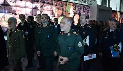 تصاویر/ بازدید فرماندهان ارشد نیرو های مسلح از باغ موزه دفاع مقدس
