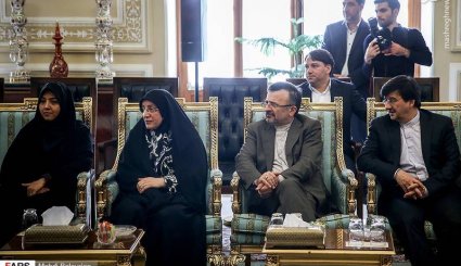  تقدیر لاریجانی از قهرمانان وزنه برداری