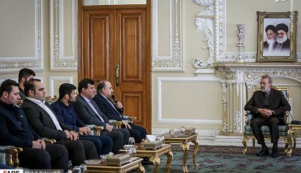  تقدیر لاریجانی از قهرمانان وزنه برداری