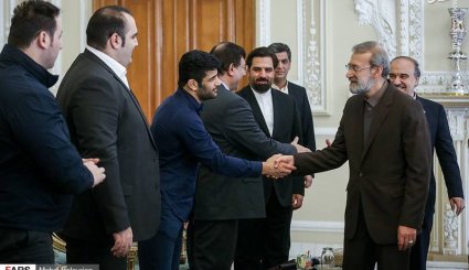  تقدیر لاریجانی از قهرمانان وزنه برداری