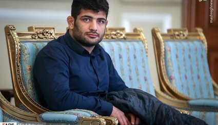  تقدیر لاریجانی از قهرمانان وزنه برداری