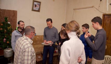  دیدار بشار اسد و خانواده‌اش با مجروحین حمص