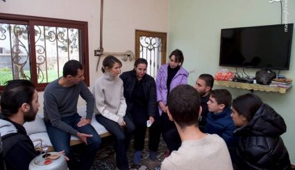  دیدار بشار اسد و خانواده‌اش با مجروحین حمص