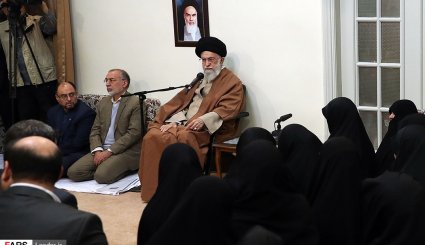 تصاویر/ دیدار جمعی از خانواده‌های شهدا با رهبر انقلاب
