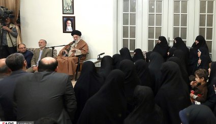 تصاویر/ دیدار جمعی از خانواده‌های شهدا با رهبر انقلاب
