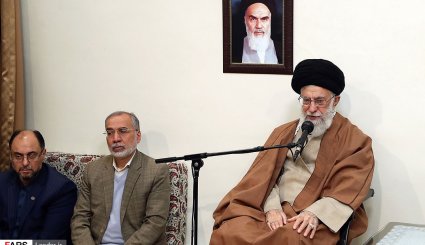 تصاویر/ دیدار جمعی از خانواده‌های شهدا با رهبر انقلاب
