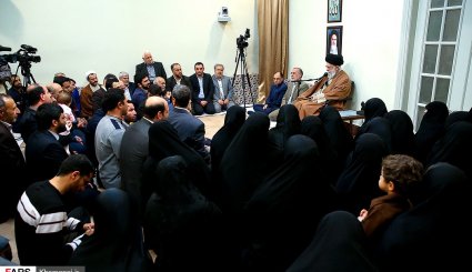تصاویر/ دیدار جمعی از خانواده‌های شهدا با رهبر انقلاب
