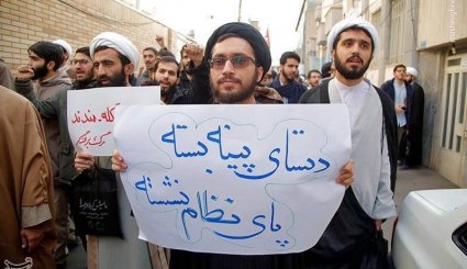 اجتماع طلاب و دیدار با آیت‌الله نوری همدانی