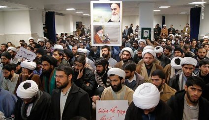 اجتماع طلاب و دیدار با آیت‌الله نوری همدانی