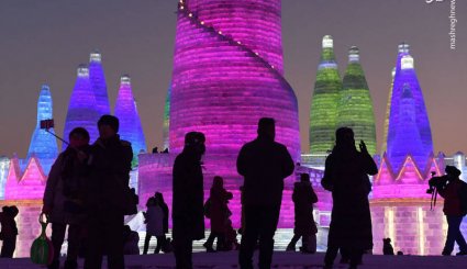  جشنواره بناهای یخی هاربین‎