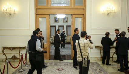 دیدار وزیر امور خارجه با نمایندگان کشورهای لهستان،غنا،شیلی
