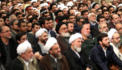 تصاویر/ دیدار هزاران نفر از مردم قم با رهبر انقلاب
