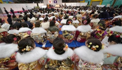 جشن 20 سالگی دختران ژاپنی