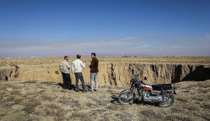 فروچاله های دشت های کبودرآهنگ همدان‎
