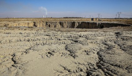 فروچاله های دشت های کبودرآهنگ همدان‎
