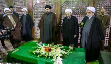 تجدید میثاق رئیس قوه قضاییه با آرمان‌های امام راحل + تصاویر