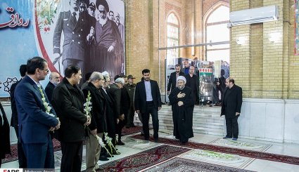 تجدید میثاق رئیس قوه قضاییه با آرمان‌های امام راحل + تصاویر