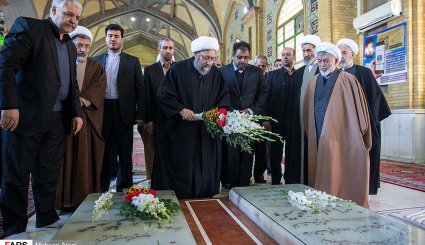تجدید میثاق رئیس قوه قضاییه با آرمان‌های امام راحل + تصاویر