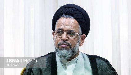 عکس/ دیدار وزیر اطلاعات با چهار ملوان آزادشده از دست دزدان دریایی سومالی