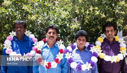 عکس/ دیدار وزیر اطلاعات با چهار ملوان آزادشده از دست دزدان دریایی سومالی