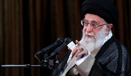 تصاویر دیدار رهبر معظم انقلاب با مسئولان وزارت خارجه