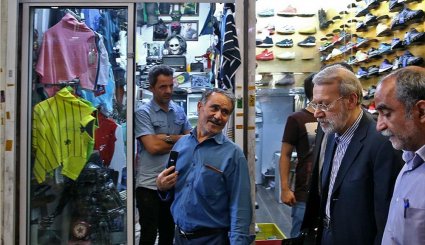 گپ و گفت رئیس مجلس با کسبه بازار تهران