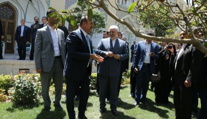 عکس| ظریف و چاووش اوغلو در هتل عباسی اصفهان 