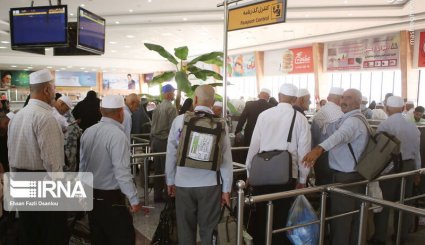 عکس| بازگشت نخستین گروه از حجاج ایرانی