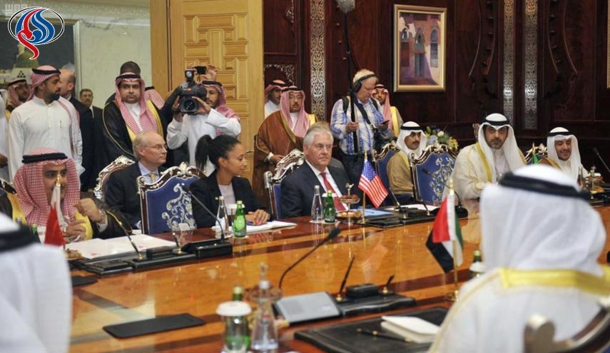 پایان مذاکرات بی نتیجه تیلرسون درباره بحران قطر در جده