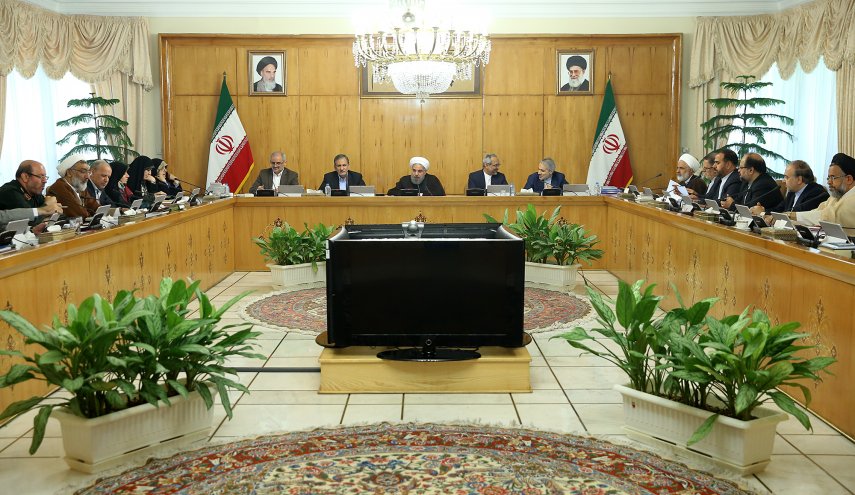 بررسی گزارش لایحه پولی و بانکی کمیسیون اقتصاد/ واحد پول ایران تومان و برابر 10 ریال تعیین شد
