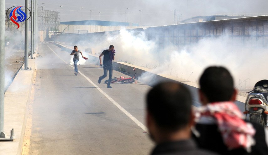 مصدومیت ده‌ها فلسطینی در اثر گاز اشک آور