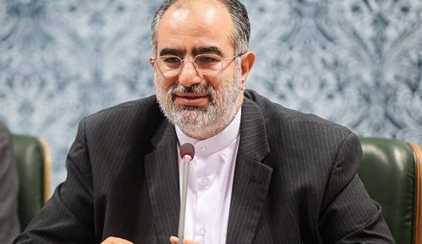 واکنش حسام الدین آشنا به ماجرای سلفی با موگرینی در مجلس + عکس