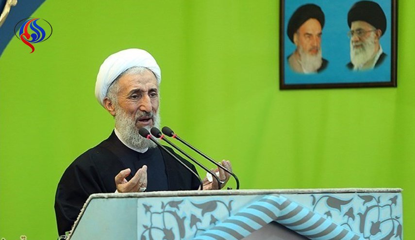 خطیب موقت نماز جمعه تهران: نیروهای انقلابی را از ادارات بیرون نکنید