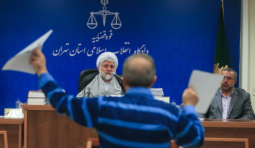 غارت 12 تریلیون تومان پول مملکت توسط زنجانی و دو بالش/ مرسدس بنز و هدیه یک میلیاردی برای عروس خانم